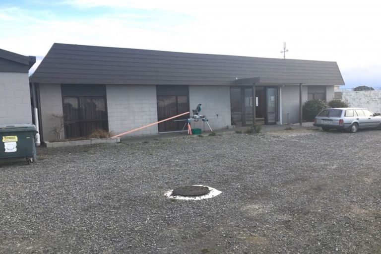 Photo of property in 56 Shortland Street, Wainoni, Christchurch, 8061