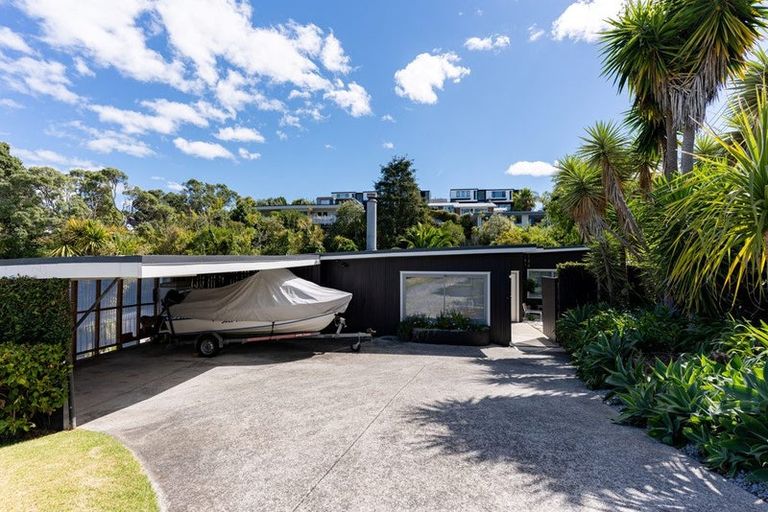 Photo of property in 18 Hastings Road, Mairangi Bay, Auckland, 0630
