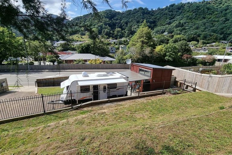 Photo of property in 37a Wairau Road, Picton, 7220