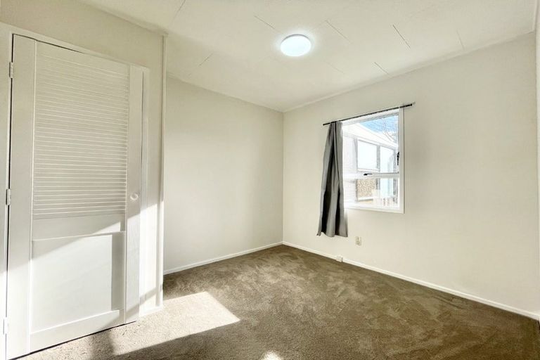 Photo of property in 116 Borich Road, Sunnyvale, Auckland, 0612