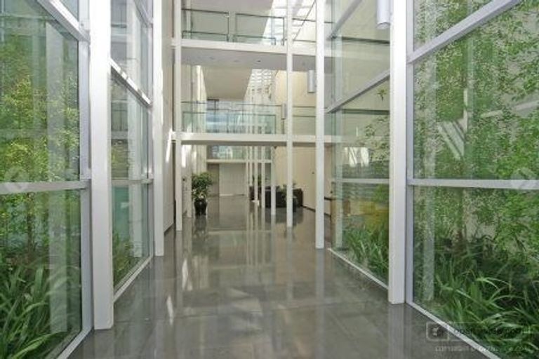 Photo of property in Sanctum Apartment, 10 Ebor Street, Te Aro, Wellington, 6011