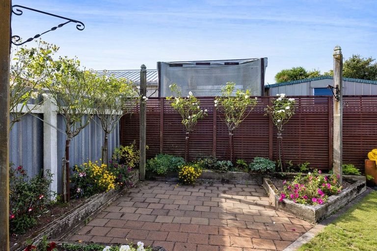 Photo of property in 30 Wellington Street, Hawera, 4610