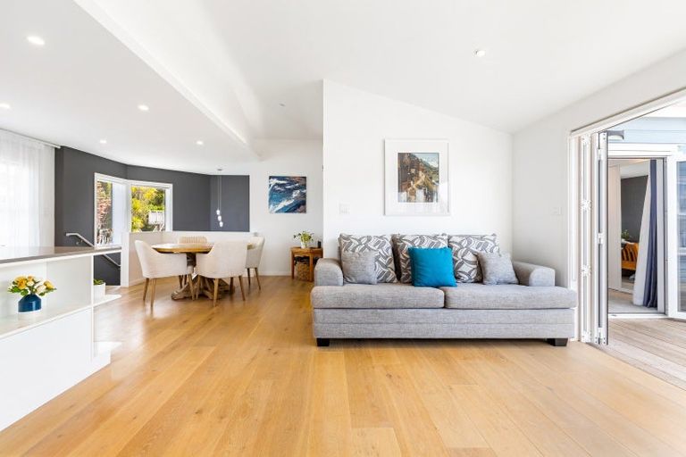 Photo of property in 1/28 Manly Esplanade, Browns Bay, Auckland, 0630