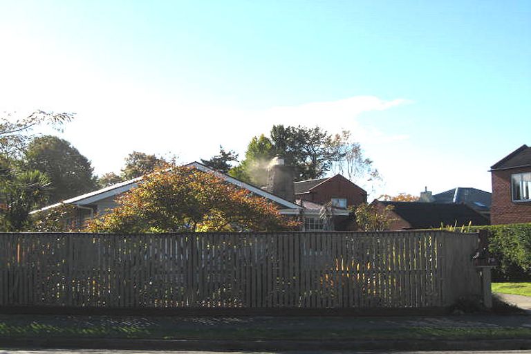 Photo of property in 70 Wairakei Road, Bryndwr, Christchurch, 8052