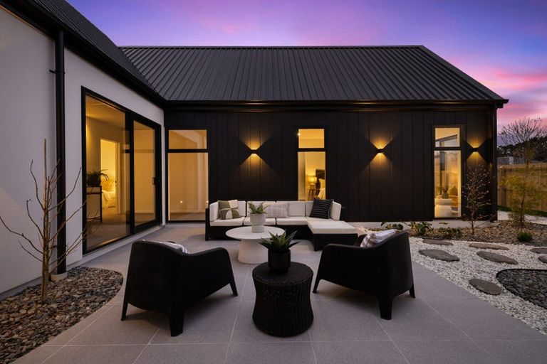 Photo of property in 2 Alan James Lane, Prebbleton, 7604