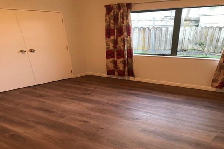 Photo of property in 8l Aotea Road, Glen Eden, Auckland, 0602