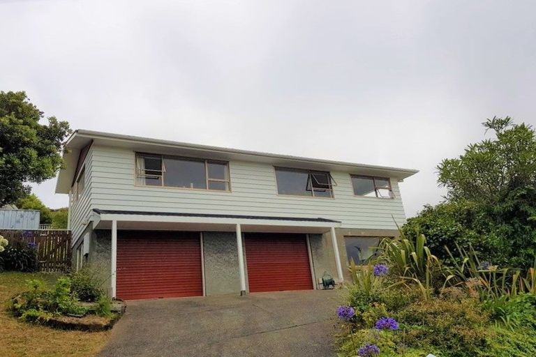 Photo of property in 25 Truro Road, Camborne, Porirua, 5026