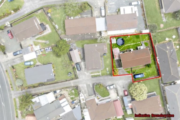 Photo of property in 2/11 Etherton Drive, Weymouth, Auckland, 2103