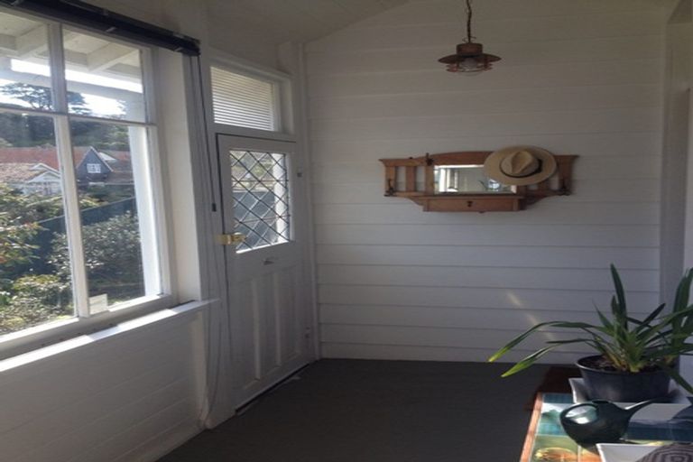 Photo of property in 19 Glen Road, Kelburn, Wellington, 6012