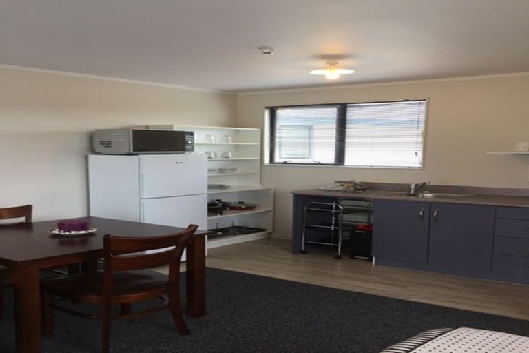 Photo of property in 23 Jones Crescent, Melville, Hamilton, 3206