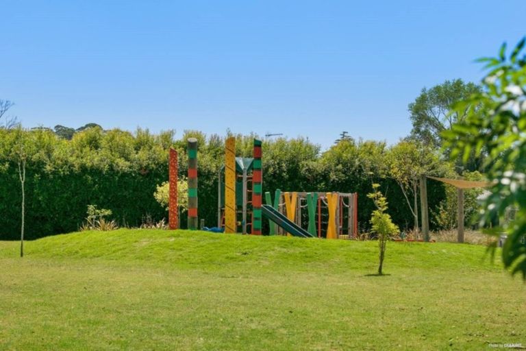 Photo of property in 5 Tiber Road, Forrest Hill, Auckland, 0620