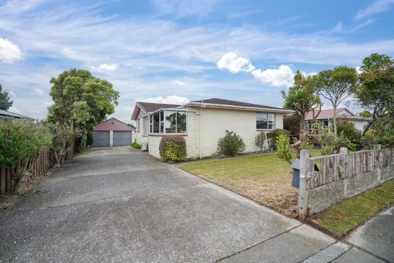 Photo of property in 102 Wicklow Street, Clifton, Invercargill, 9812