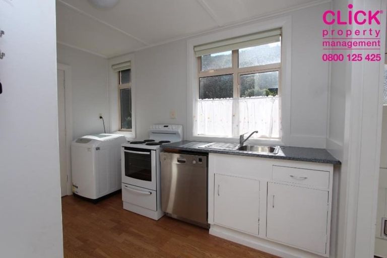 Photo of property in 50 Adderley Terrace, Ravensbourne, Dunedin, 9022