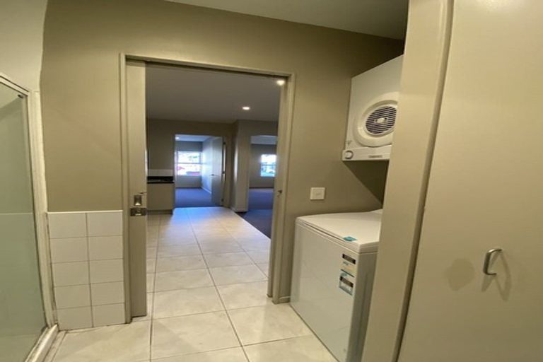 Photo of property in 2/41 Home Street, Mount Victoria, Wellington, 6011