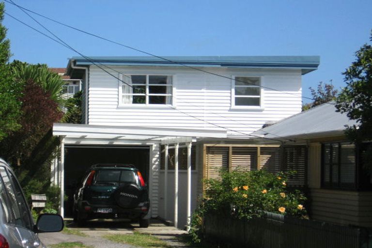 Photo of property in 9 Narbada Crescent, Khandallah, Wellington, 6035