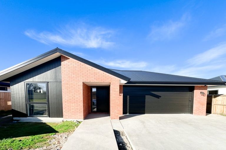 Photo of property in 7 Perks Drive, Halswell, Christchurch, 8025