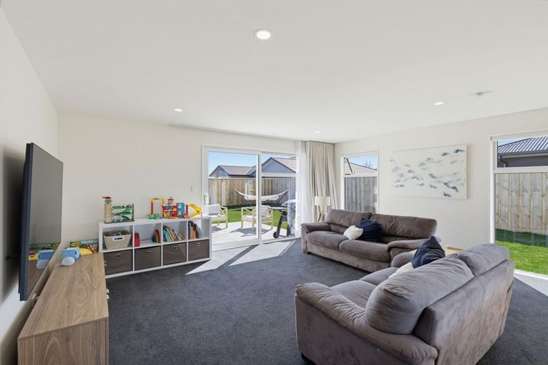 Photo of property in 37 Henshaw Street, Woodend, 7610