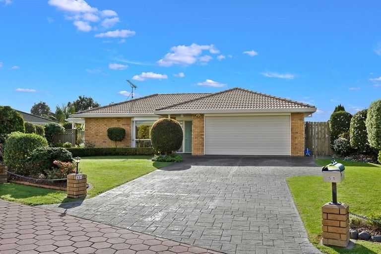 Photo of property in 51 Lakeside Drive, Orewa, 0931