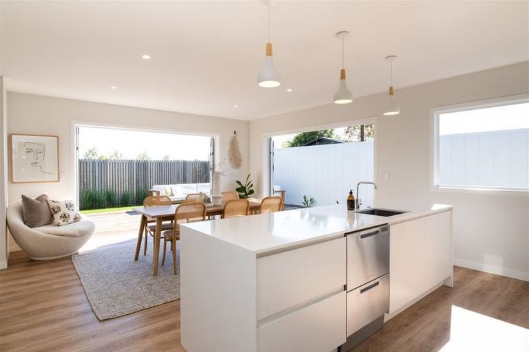 Photo of property in 49a Napier Road, Havelock North, 4130