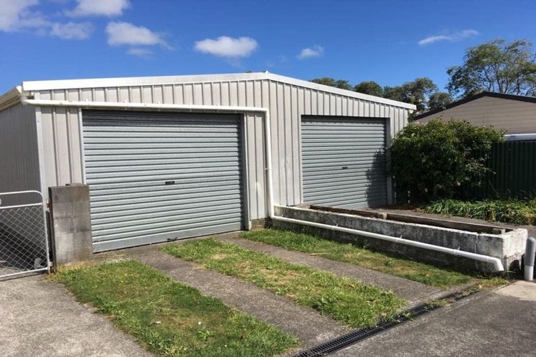 Photo of property in 8 Maire Street, Inglewood, 4330