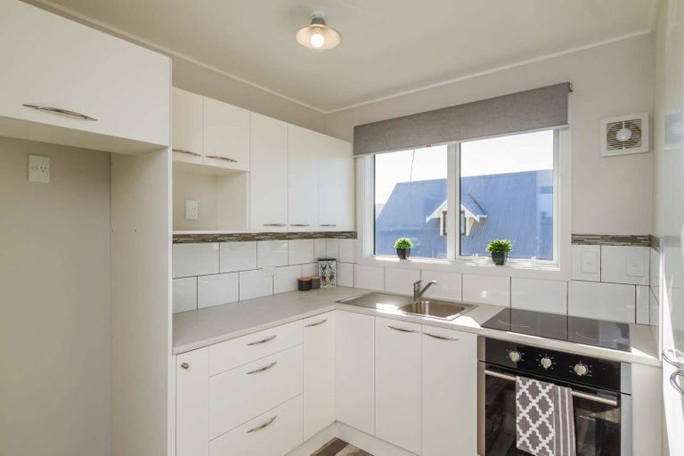 Photo of property in 40a Leighton Avenue, Waiwhetu, Lower Hutt, 5010