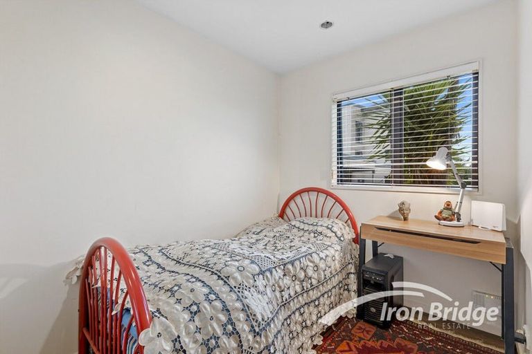 Photo of property in 1/79 Schnapper Rock Road, Schnapper Rock, Auckland, 0632