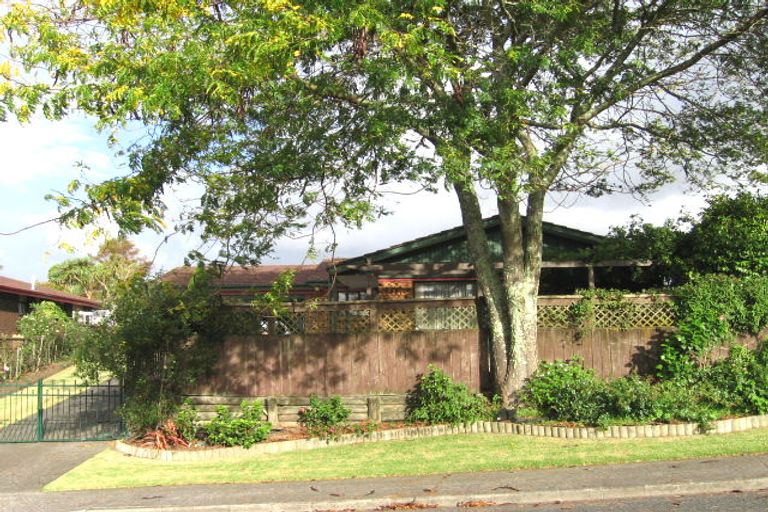 Photo of property in 14 Wairata Place, Te Atatu South, Auckland, 0610