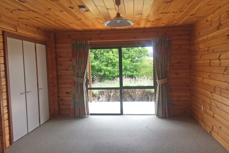 Photo of property in 21 Meadowstone Drive, Wanaka, 9305