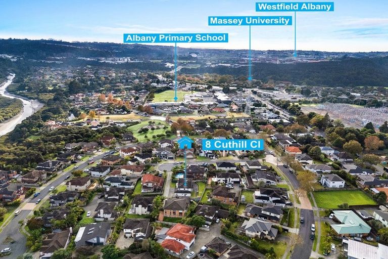Photo of property in 8 Cuthill Close, Albany, Auckland, 0632