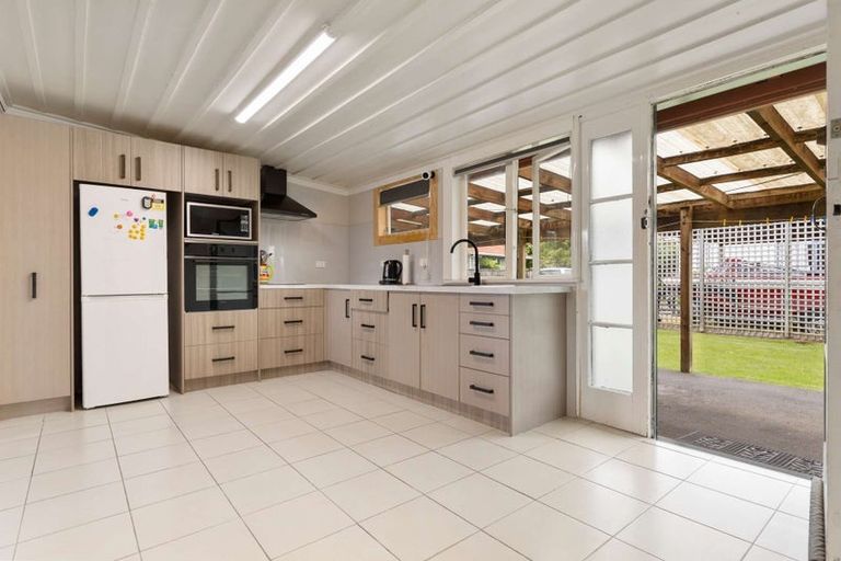 Photo of property in 6 Holden Avenue, Holdens Bay, Rotorua, 3010