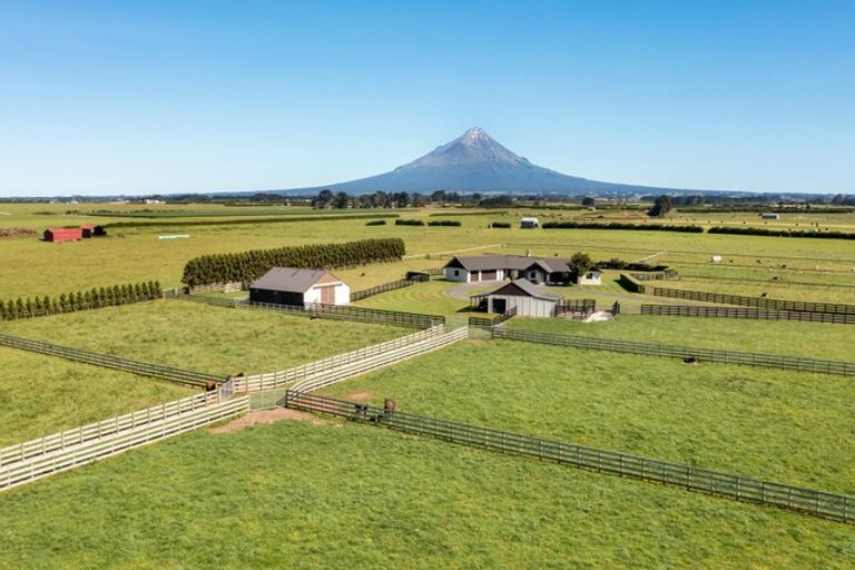 Photo of property in 17 Lower Duthie Road, Kapuni, Hawera, 4675