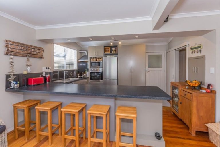 Photo of property in 45 Koputara Road, Himatangi Beach, Foxton, 4891