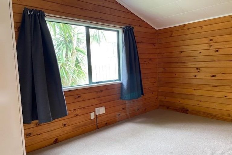 Photo of property in 30 Leaver Place, Weymouth, Auckland, 2103