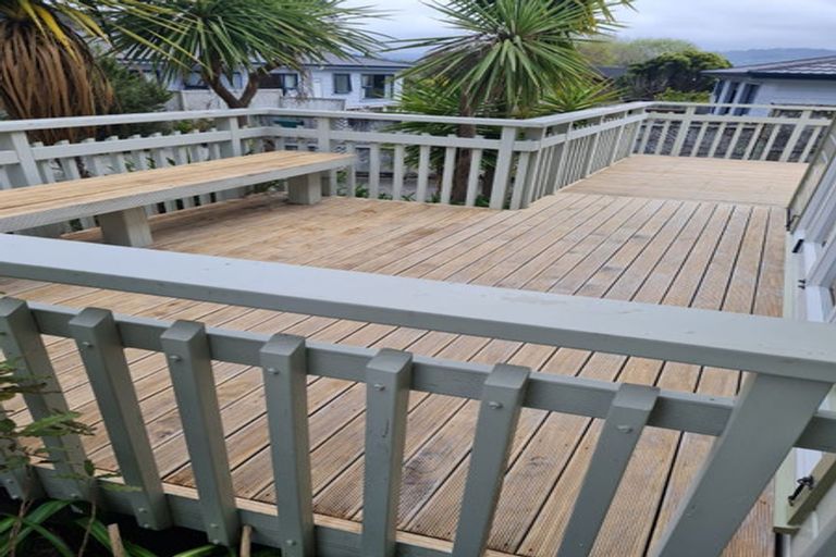 Photo of property in 28 Helvetia Grove, Naenae, Lower Hutt, 5011
