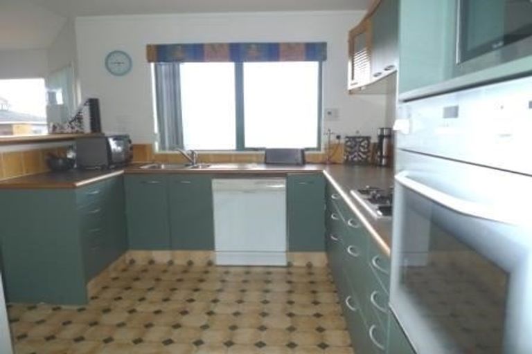 Photo of property in 31a Nalanda Crescent, Broadmeadows, Wellington, 6035