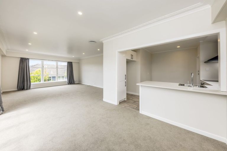 Photo of property in 26 Orams Road, Hillpark, Auckland, 2102