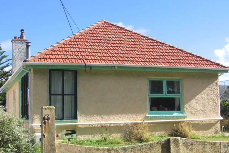 Photo of property in 18 Monorgan Road, Strathmore Park, Wellington, 6022