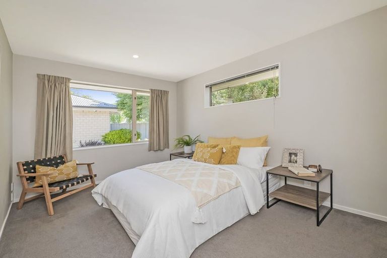 Photo of property in 54 Thackeray Place, Waltham, Christchurch, 8023