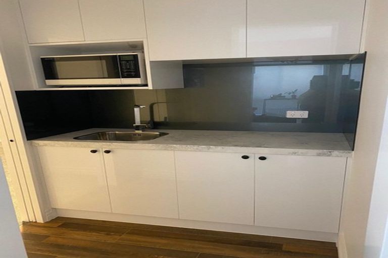 Photo of property in 18 Matahae Drive, Flat Bush, Auckland, 2019