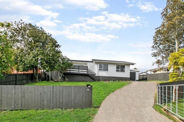 Photo of property in 18 Shalimar Place, Clover Park, Auckland, 2019