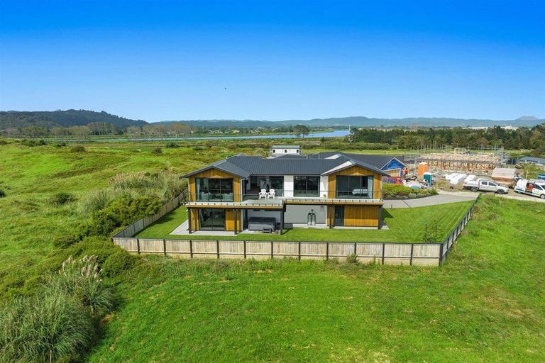 Photo of property in 16 Piripai Rise, Coastlands, Whakatane, 3120