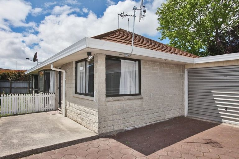 Photo of property in 2/26 Strickland Street, Sydenham, Christchurch, 8023