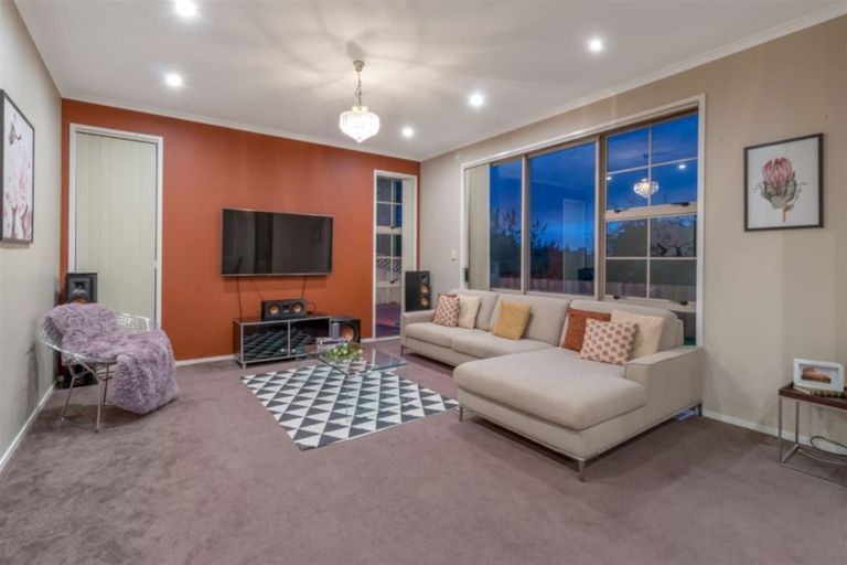 Photo of property in 13 Snell Place, Pakuranga, Auckland, 2013