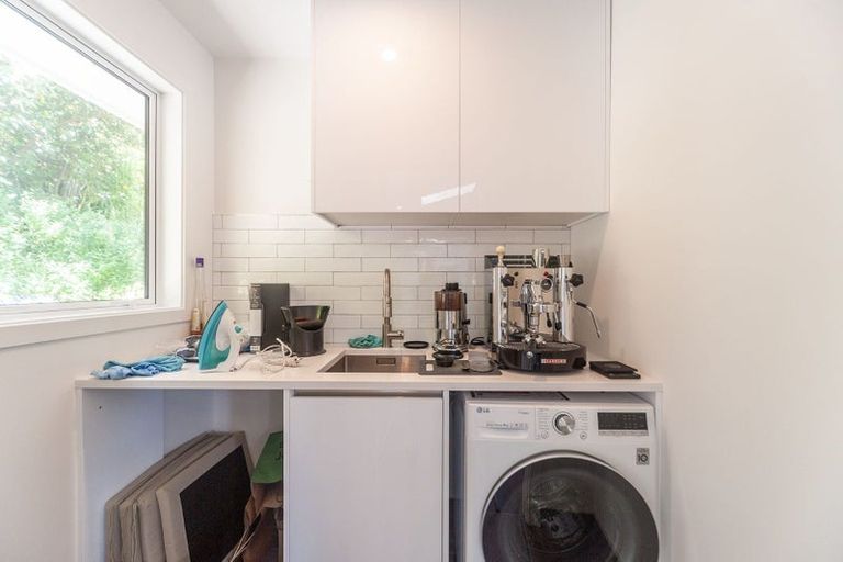 Photo of property in 29 Witham Street, Island Bay, Wellington, 6023