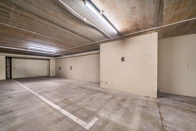 Photo of property in 6/166 Oriental Parade, Oriental Bay, Wellington, 6011