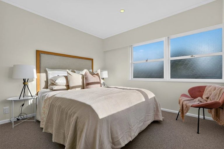 Photo of property in 313 East Coast Road, Mairangi Bay, Auckland, 0630