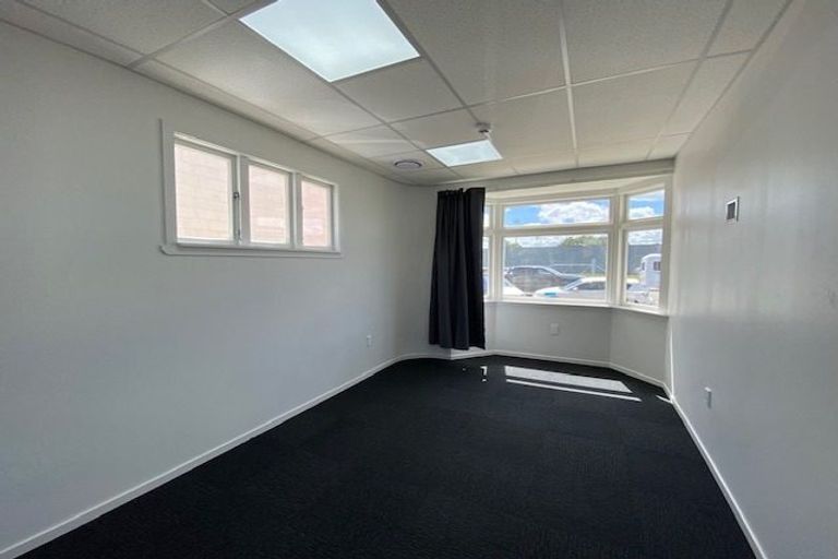 Photo of property in 34 Willis Street, Palmerston North, 4410