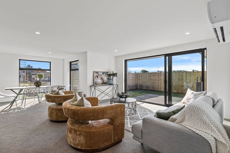 Photo of property in 16 Eccles Place, Halswell, Christchurch, 8025