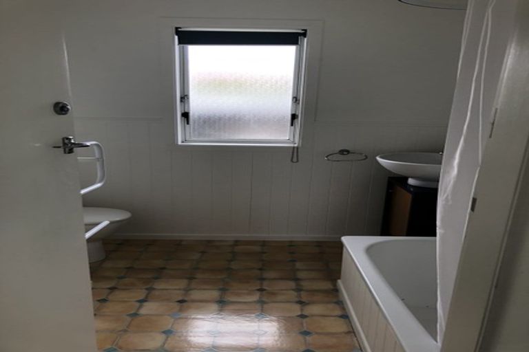 Photo of property in 68 English Street, St Andrews, Hamilton, 3200