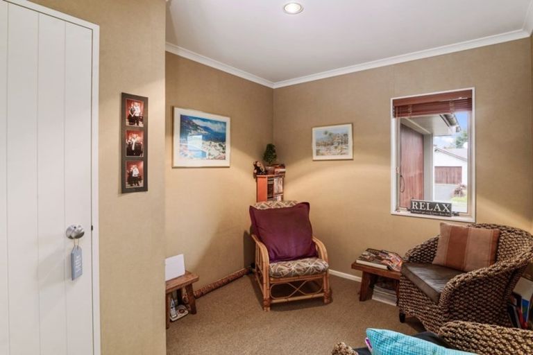 Photo of property in 3 Bullmore Place, Pukehangi, Rotorua, 3015